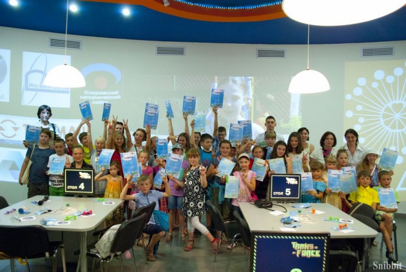 Фото к Взгляд из другого измерения: во Владимира завершилась летняя сессия проекта «Юные исследователи»