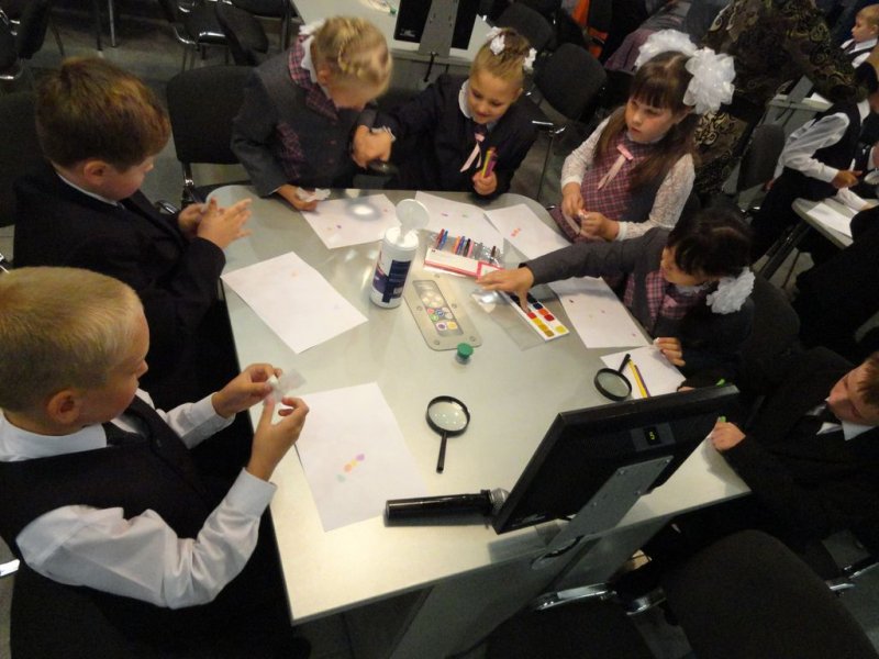 Фото к Более двухсот владимирских школьников провели День знаний в информационном центре по атомной энергии