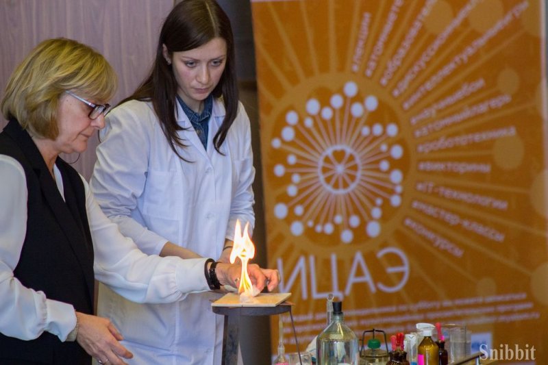 Фото к «Мотивируйте через исследования!» — во Владимире прошла серия встреч Любови Стрельниковой и Генриха Эрлиха со студентами, школьниками и педагогами