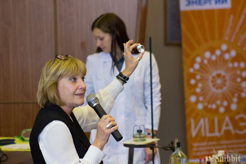 Фото к «Мотивируйте через исследования!» — во Владимире прошла серия встреч Любови Стрельниковой и Генриха Эрлиха со студентами, школьниками и педагогами