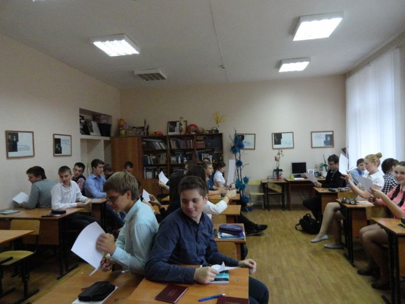 Фото к Старшеклассники из лицея-интерната № 1 сделали первый шаг по лестнице карьеры