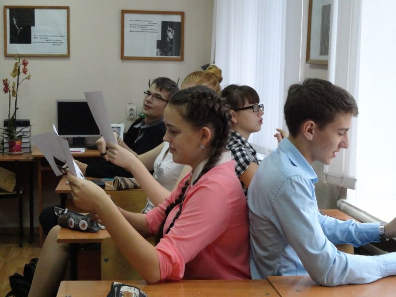 Фото к Старшеклассники из лицея-интерната № 1 сделали первый шаг по лестнице карьеры