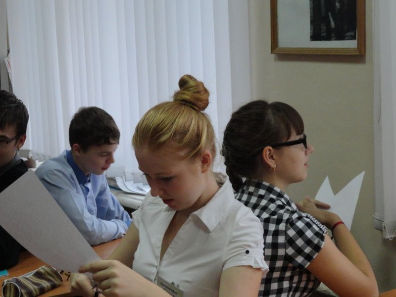 Фото к Старшеклассники из лицея-интерната № 1 сделали первый шаг по лестнице карьеры