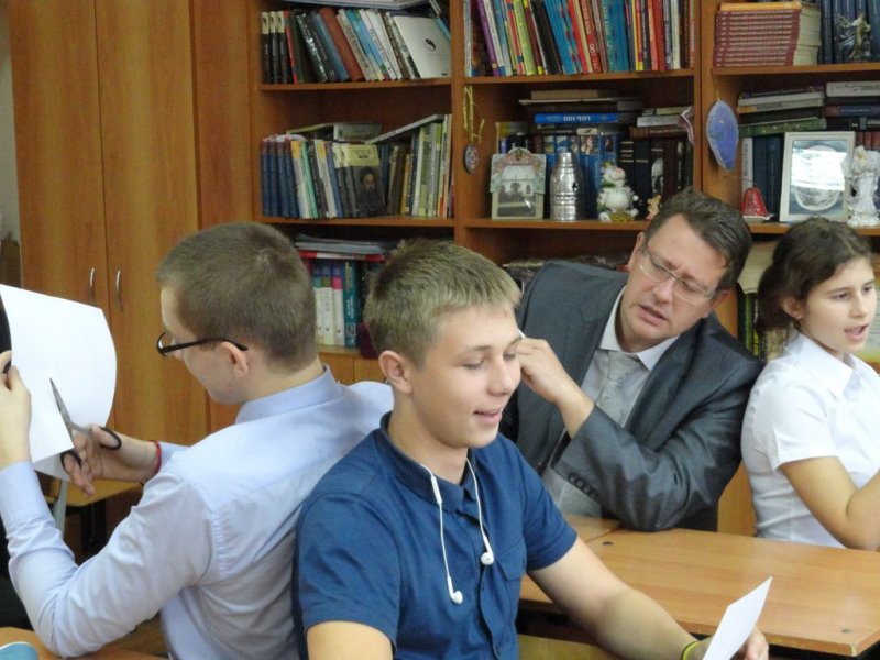 Фото к Старшеклассники из лицея-интерната № 1 сделали первый шаг по лестнице карьеры