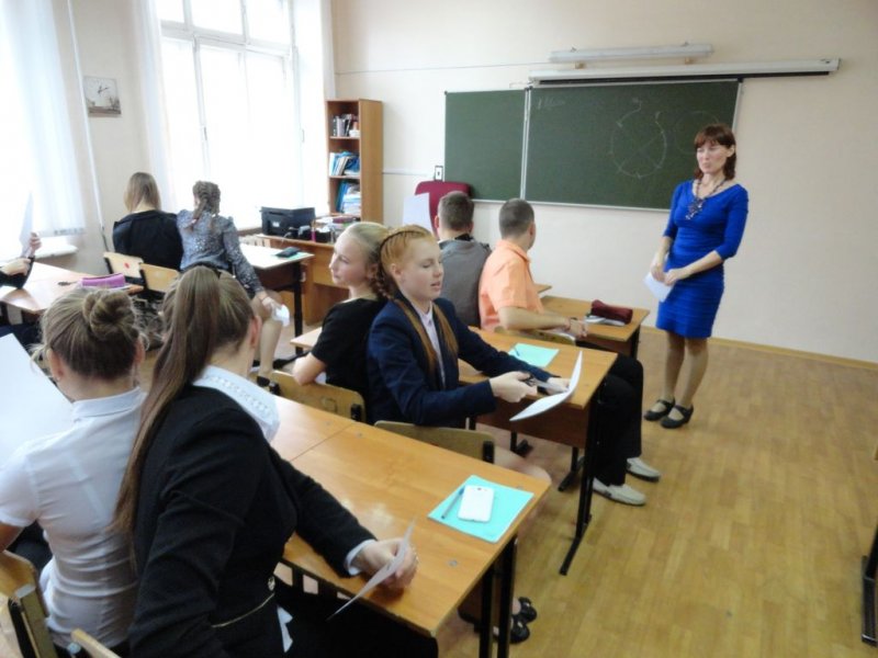 Фото к Старшеклассники из лицея-интерната № 1 сделали первый шаг по лестнице карьеры