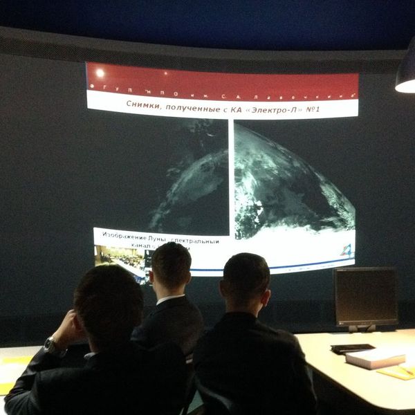 Фото к От боевых самолетов — к малым космическим аппаратам: посетители восьми российских ИЦАЭ узнали о космических разработках НПО им. С. А. Лавочкина