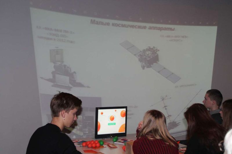 Фото к От боевых самолетов — к малым космическим аппаратам: посетители восьми российских ИЦАЭ узнали о космических разработках НПО им. С. А. Лавочкина
