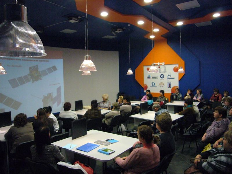 Фото к От боевых самолетов — к малым космическим аппаратам: посетители восьми российских ИЦАЭ узнали о космических разработках НПО им. С. А. Лавочкина