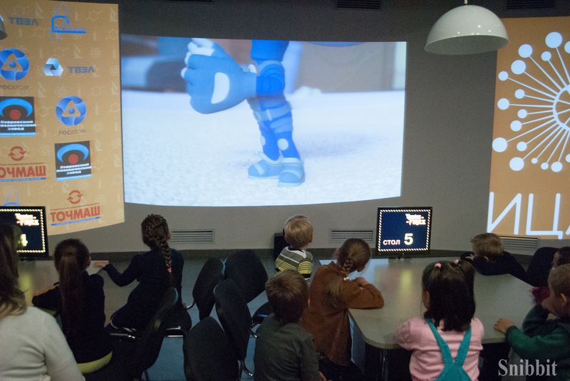 Фото к От Всемирной недели космоса — к празднованию юбилея. Школьники в ИЦАЭ поздравили Владимирскую область с семидесятилетием