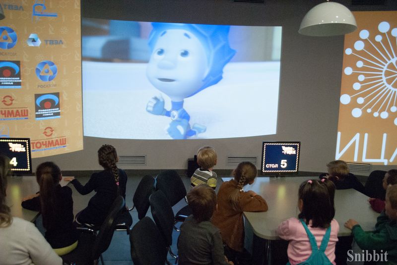 Фото к От Всемирной недели космоса — к празднованию юбилея. Школьники в ИЦАЭ поздравили Владимирскую область с семидесятилетием