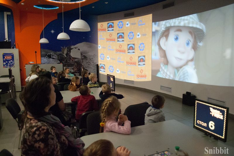 Фото к От Всемирной недели космоса — к празднованию юбилея. Школьники в ИЦАЭ поздравили Владимирскую область с семидесятилетием