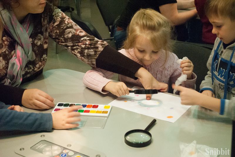 Фото к От Всемирной недели космоса — к празднованию юбилея. Школьники в ИЦАЭ поздравили Владимирскую область с семидесятилетием