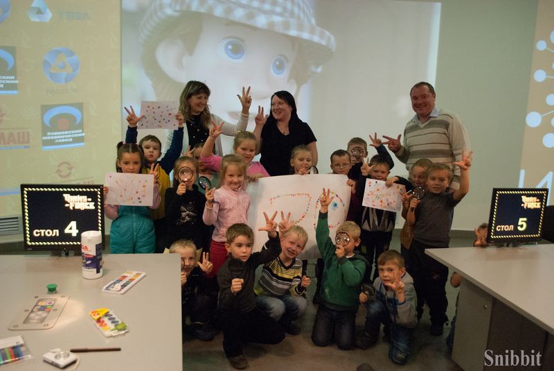 Фото к От Всемирной недели космоса — к празднованию юбилея. Школьники в ИЦАЭ поздравили Владимирскую область с семидесятилетием