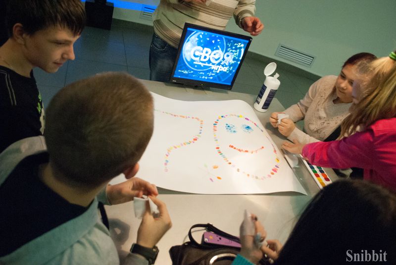 Фото к От Всемирной недели космоса — к празднованию юбилея. Школьники в ИЦАЭ поздравили Владимирскую область с семидесятилетием