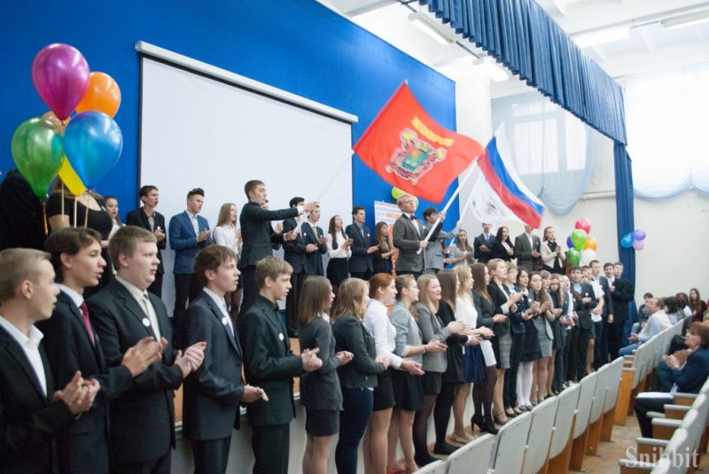 Фото к В городе воинской славы Коврове прошла встреча атомклассов Коврова и Нижнего Новгорода