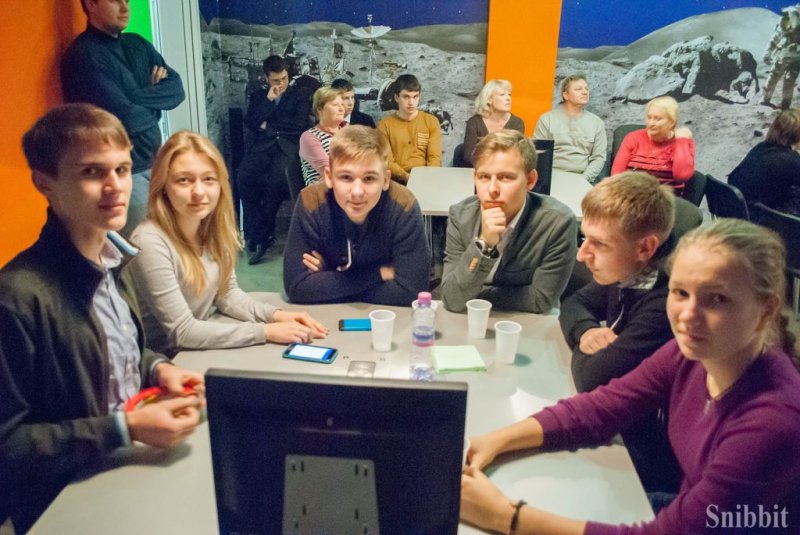 Фото к К Урану — на солнечном парусе: в ИЦАЭ Владимира стартовал 3 городской чемпионат по «Своей игре»