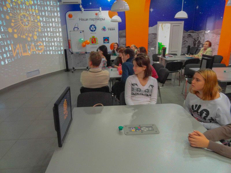 Фото к Юные журналисты рассказали сотрудникам ИЦАЭ во Владимире о планетарном жуке Игнате и пришельцах