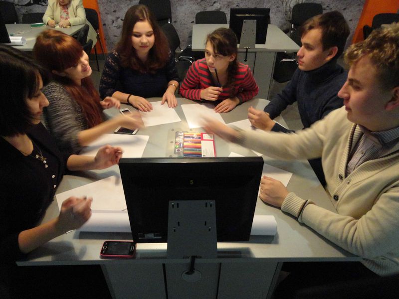 Фото к Юные журналисты рассказали сотрудникам ИЦАЭ во Владимире о планетарном жуке Игнате и пришельцах