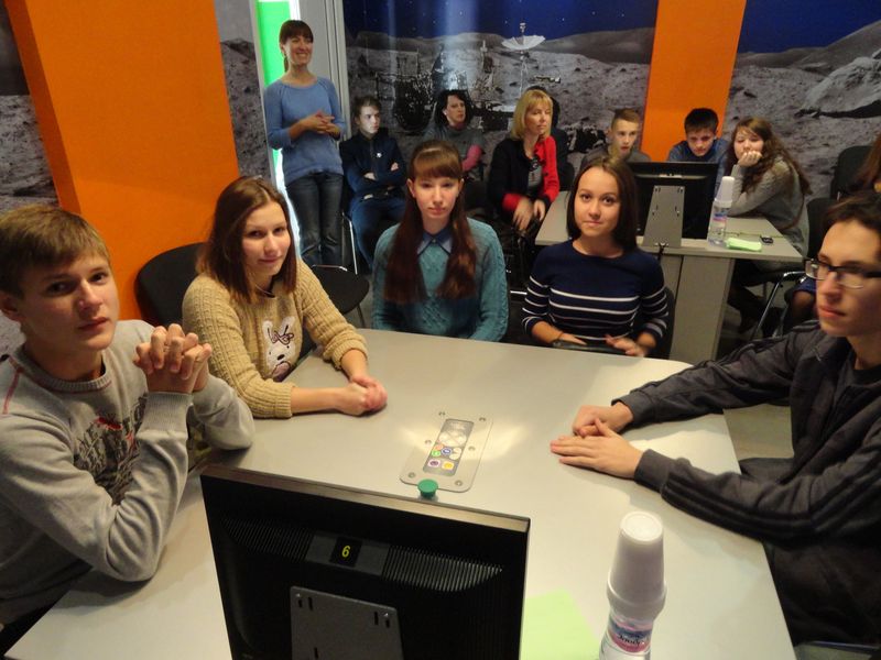 Фото к Прогулки по Луне со знаменитостями: в ИЦАЭ Владимира продолжается чемпионат по «Своей игре»