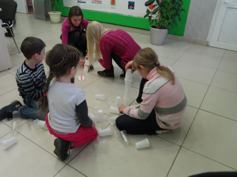 Фото к Юные исследователи повторили логические размышления Александра Друзя и построили качели 