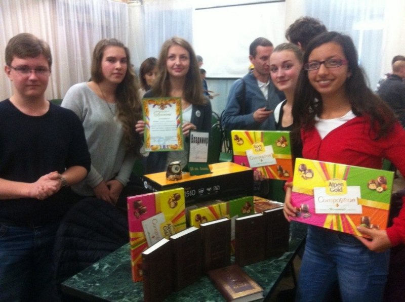 Фото к Команда «Атом team» стала лучшей в «Что? Где? Когда?» на областном турнире по интеллектуальным играм «Добрая энергия»