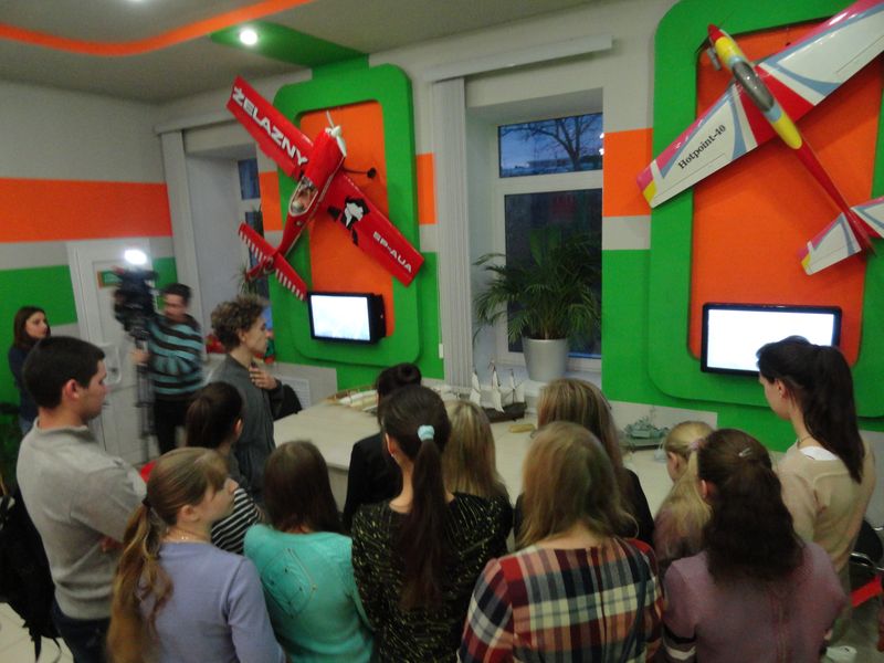 Фото к «Папа» и «нянюшка» стали настоящими «Покорителями стихий»: в ИЦАЭ Владимира открылась выставка моделей 