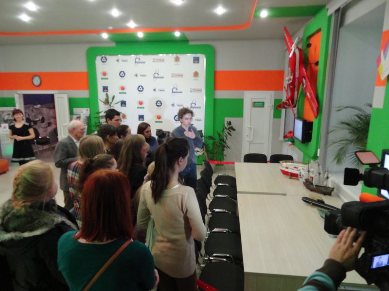 Фото к «Папа» и «нянюшка» стали настоящими «Покорителями стихий»: в ИЦАЭ Владимира открылась выставка моделей 