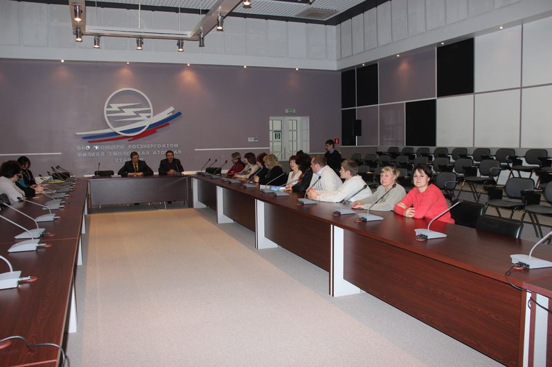 Фото к Делегация Владимирской области посетила ИЦАЭ Смоленска и основное отраслевое предприятие региона