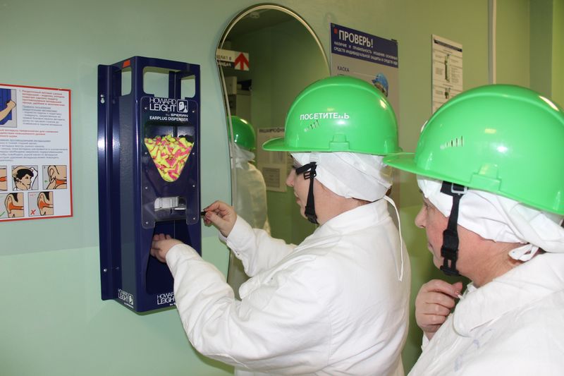 Фото к Делегация Владимирской области посетила ИЦАЭ Смоленска и основное отраслевое предприятие региона