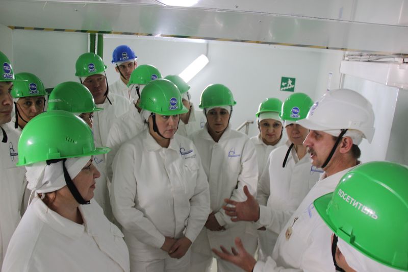 Фото к Делегация Владимирской области посетила ИЦАЭ Смоленска и основное отраслевое предприятие региона