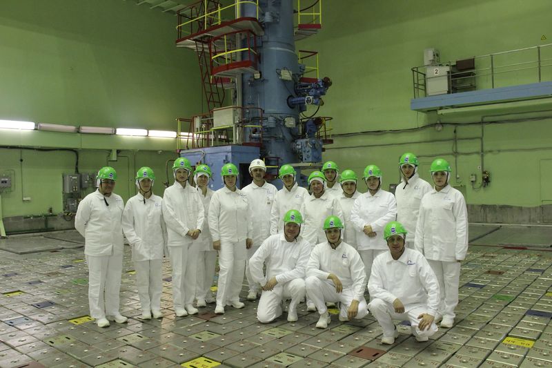 Фото к Делегация Владимирской области посетила ИЦАЭ Смоленска и основное отраслевое предприятие региона