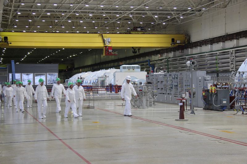 Фото к Делегация Владимирской области посетила ИЦАЭ Смоленска и основное отраслевое предприятие региона