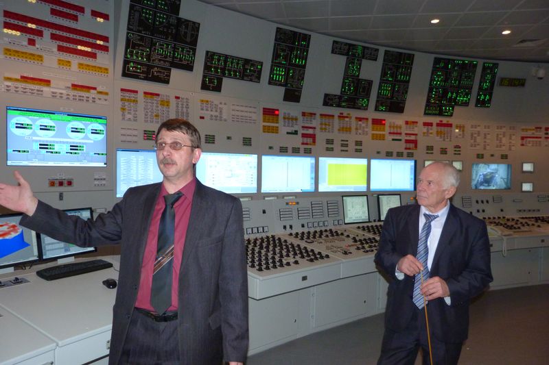 Фото к Делегация Владимирской области посетила ИЦАЭ Смоленска и основное отраслевое предприятие региона