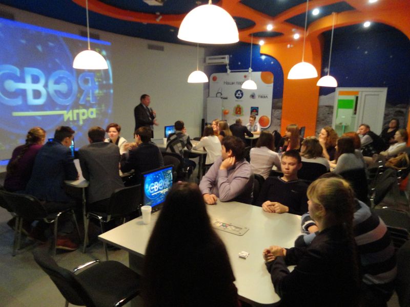 Фото к «Перед финишной чертой»: определены участники финала Третьего городского школьного чемпионата по «Своей игре»