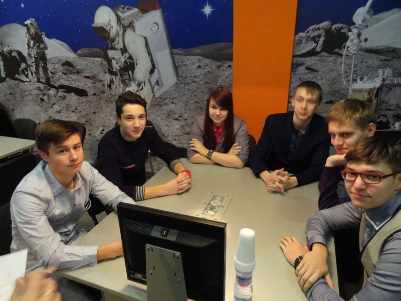 Фото к «Перед финишной чертой»: определены участники финала Третьего городского школьного чемпионата по «Своей игре»