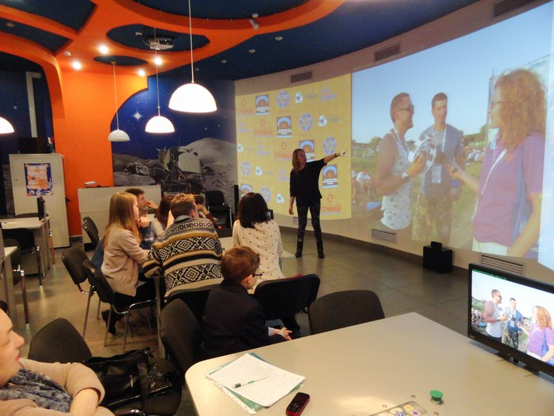 Фото к Вас всегда трое: владимирские юные журналисты узнали, как сделать интересное интервью с Дедом Морозом