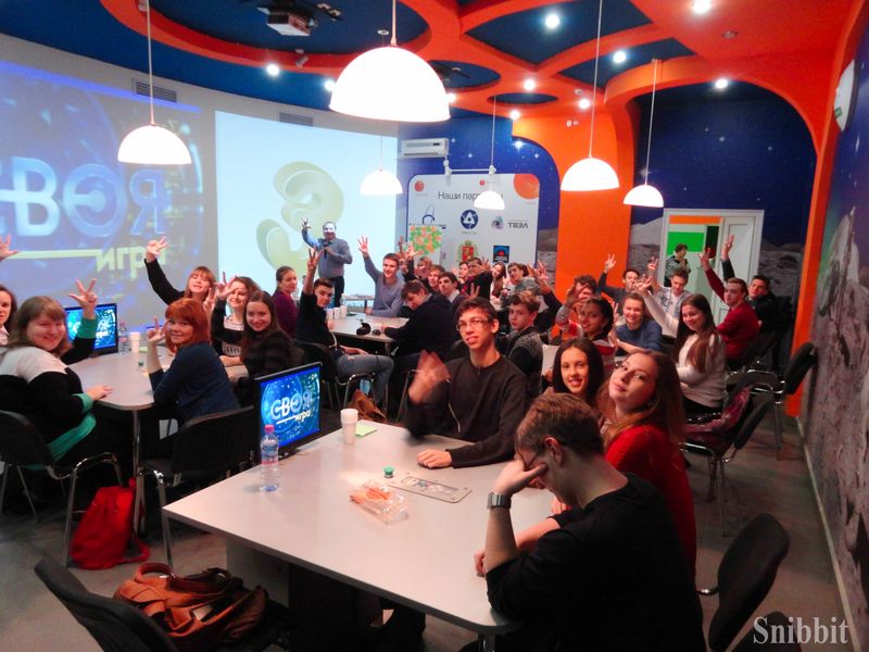 Фото к «Грааль» стал обладателем кубка: в ИЦАЭ Владимира завершился 3 городской школьный чемпионат по командной «Своей игре»