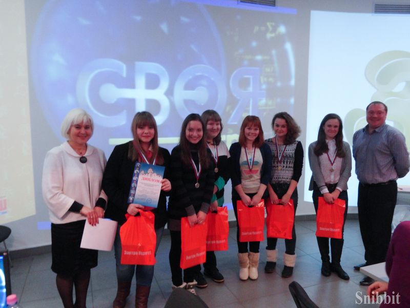 Фото к «Грааль» стал обладателем кубка: в ИЦАЭ Владимира завершился 3 городской школьный чемпионат по командной «Своей игре»