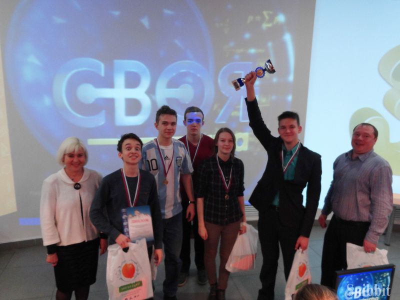 Фото к «Грааль» стал обладателем кубка: в ИЦАЭ Владимира завершился 3 городской школьный чемпионат по командной «Своей игре»