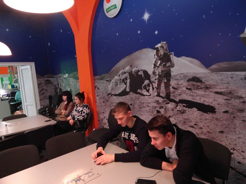 Фото к Шпионские истории и факты из жизни осьминогов: в ИЦАЭ Владимира прошёл мастер-класс популяризатора науки Евгения Стрелкова