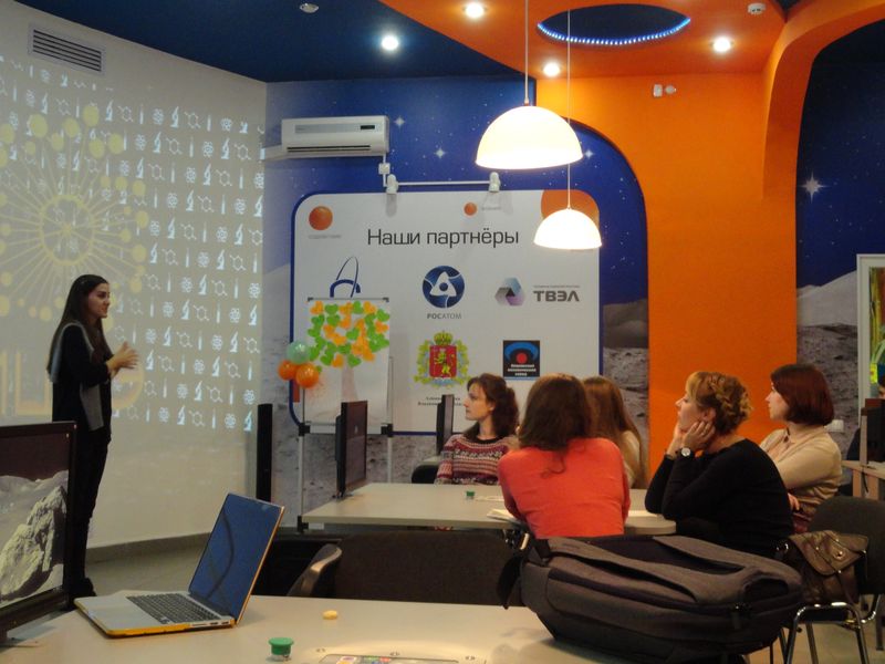 Фото к От аттракциона к искусству: владимирские студенты познакомились с историей научного кино