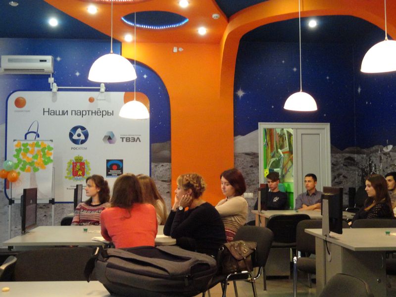 Фото к От аттракциона к искусству: владимирские студенты познакомились с историей научного кино