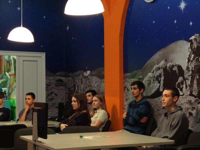 Фото к От аттракциона к искусству: владимирские студенты познакомились с историей научного кино