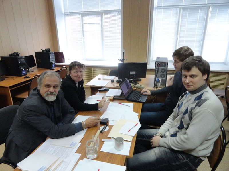 Фото к Старшеклассники из Владимирской области рассчитали деформацию пружин в чёрном ящике и изучили приключения пробирки