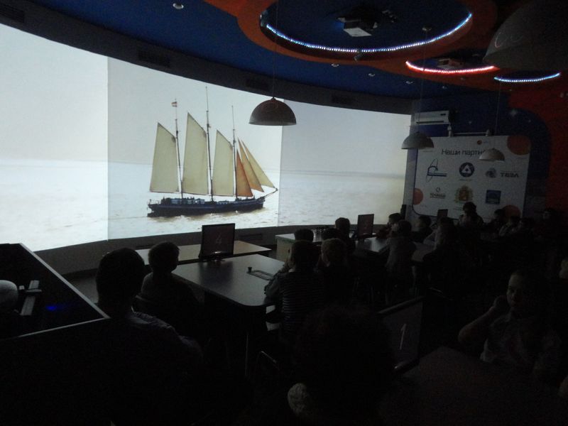 Фото к Эксперименты с альтернативными источниками энергии и радуга своими руками: в ИЦАЭ Владимира прошёл День российской науки