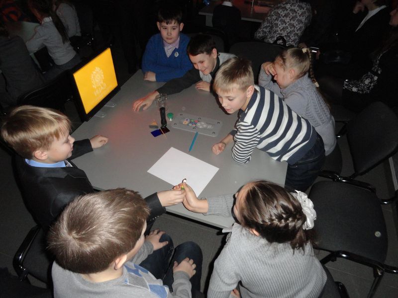 Фото к Эксперименты с альтернативными источниками энергии и радуга своими руками: в ИЦАЭ Владимира прошёл День российской науки