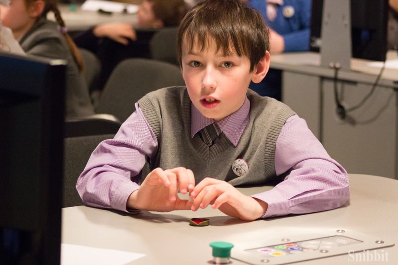 Фото к Эксперименты с альтернативными источниками энергии и радуга своими руками: в ИЦАЭ Владимира прошёл День российской науки