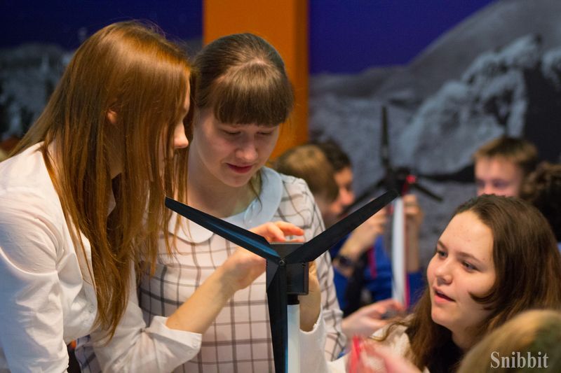 Фото к Эксперименты с альтернативными источниками энергии и радуга своими руками: в ИЦАЭ Владимира прошёл День российской науки