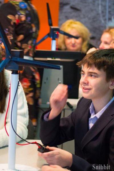 Фото к Эксперименты с альтернативными источниками энергии и радуга своими руками: в ИЦАЭ Владимира прошёл День российской науки