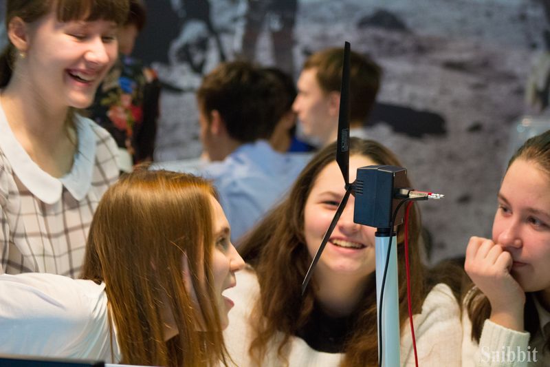 Фото к Эксперименты с альтернативными источниками энергии и радуга своими руками: в ИЦАЭ Владимира прошёл День российской науки